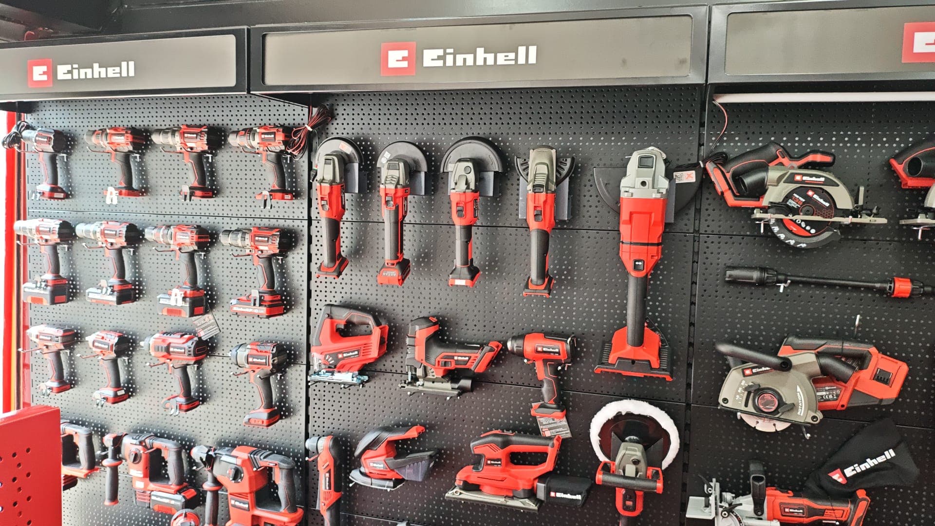 Einhell Power X-Change duvar sergisi